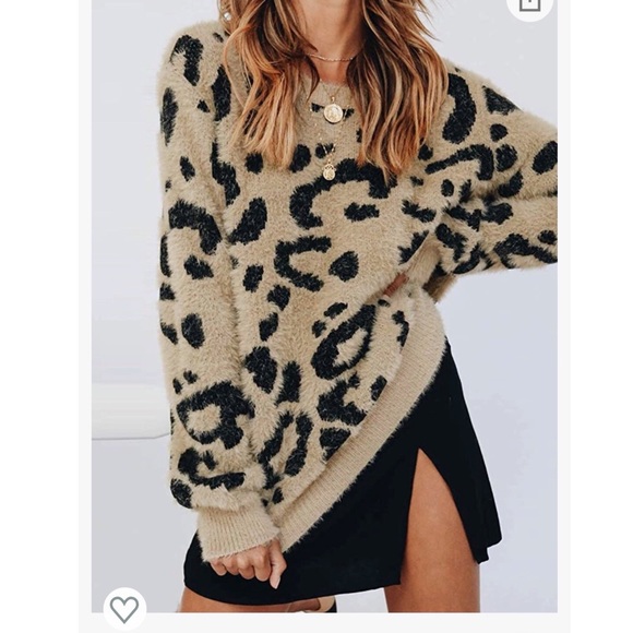 Leopard print sweater size small - Picture 6 of 9